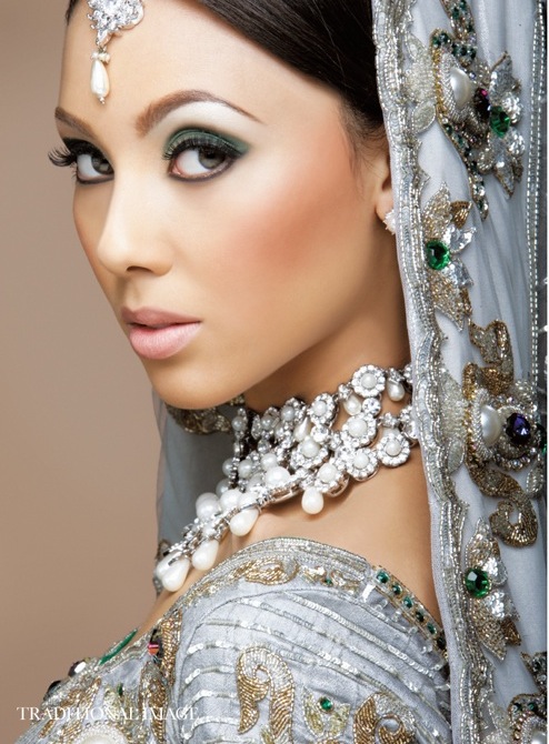 Female model photo shoot of Kaniz Ali Make Up
