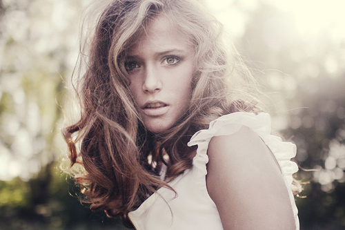 Female model photo shoot of Amel Kerkeni 