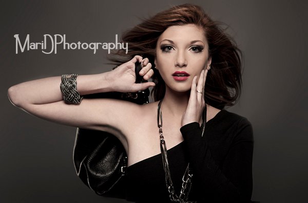 Female model photo shoot of Chelle Phelps by fgsjfsjrhdf in Baton Rouge, La