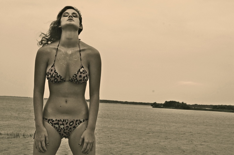 Female model photo shoot of Mel Mac by Chelsea Poehlmann in Lake Somerville, Tx