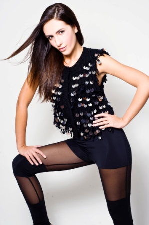 Female model photo shoot of Yuliya Hurbo