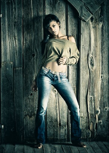 Female model photo shoot of Shyllean McLean