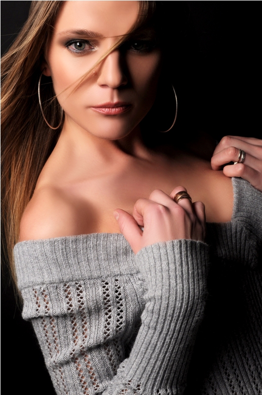 Female model photo shoot of Tatjana Savran