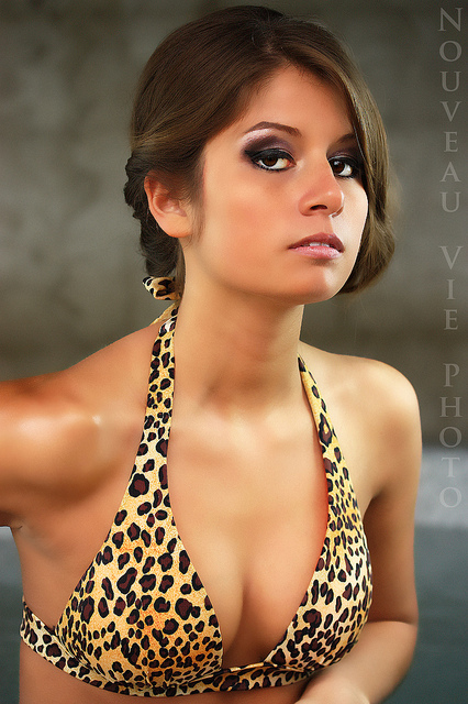 Female model photo shoot of NouveauVie Photographie and Jamie leigh