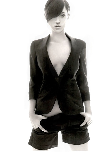 Female model photo shoot of Siannie Lesnicki