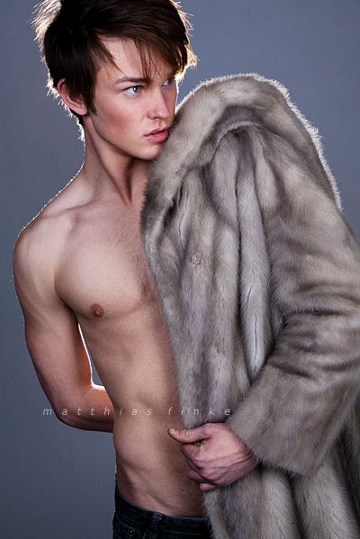 Male model photo shoot of Ben Manning Pullis