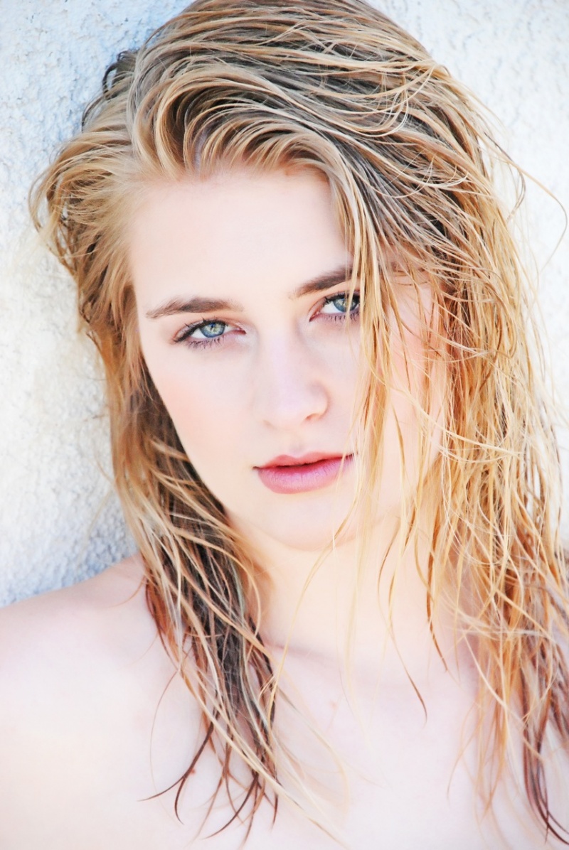 Female model photo shoot of B Hensley by Reece-studio