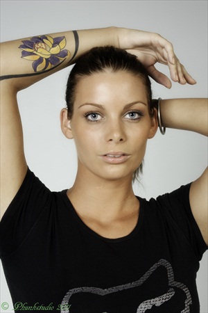 Female model photo shoot of Peta Ashley