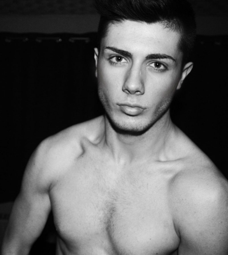 Male model photo shoot of Joshua-William 