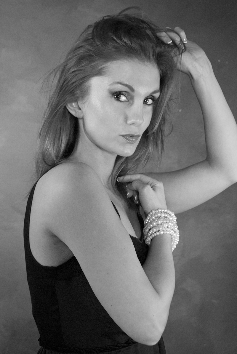 Female model photo shoot of Dark Rye Photography in Attleboro