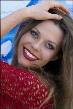 Female model photo shoot of Irina Alexandra by fototreitel
