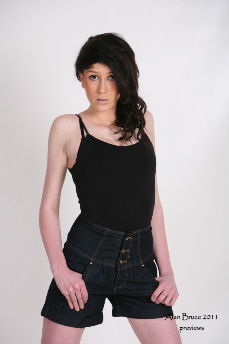 Female model photo shoot of Jessica Lunn