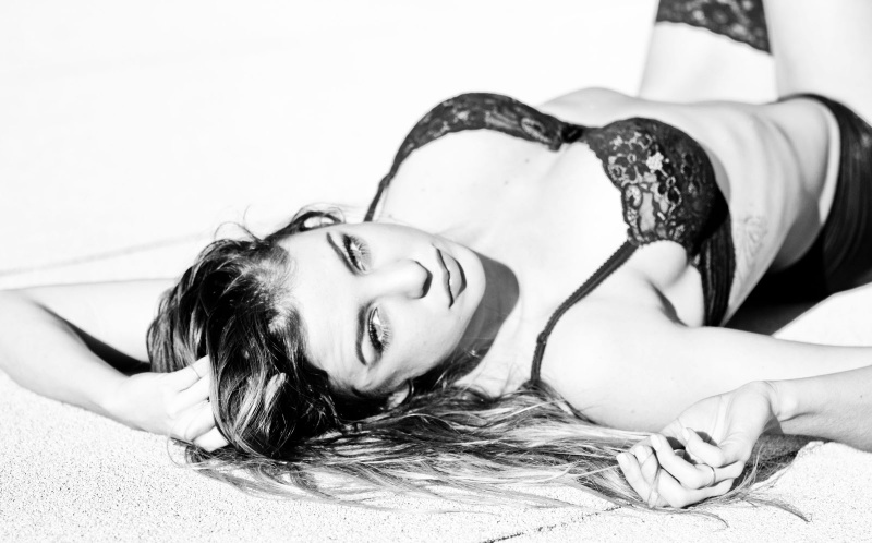 Female model photo shoot of Czarina Venegas