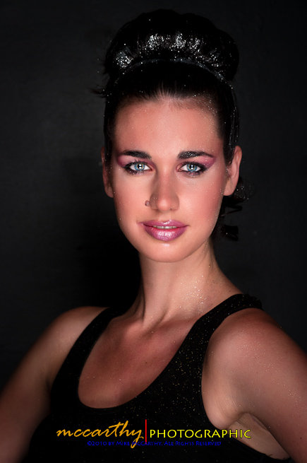 Female model photo shoot of Laur Rose