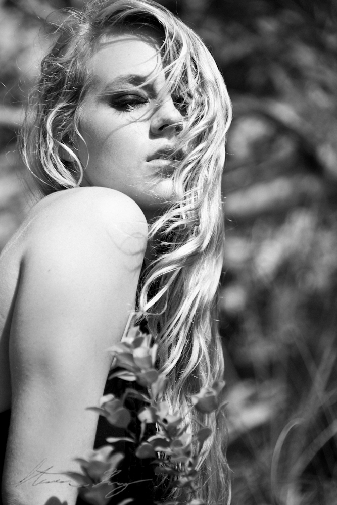 Female model photo shoot of KandiLuv by StevenGray