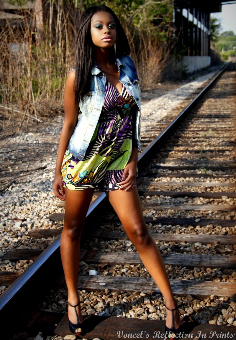 Female model photo shoot of Mercedes Pleasant by Voncels Reflection