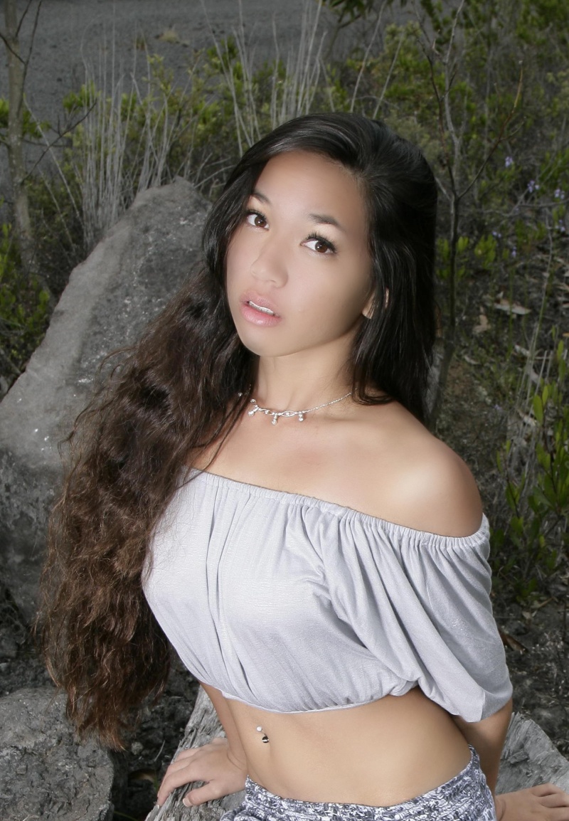 Female model photo shoot of teeee by Joseph Red