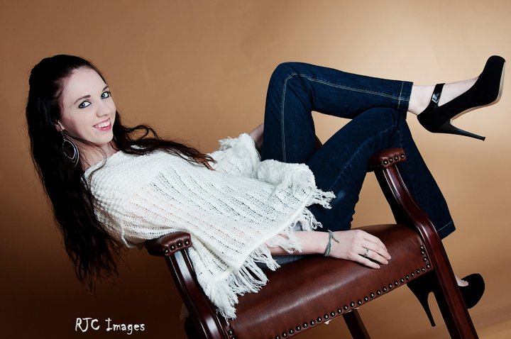 Female model photo shoot of Alise Carlton by Tecrac Photography