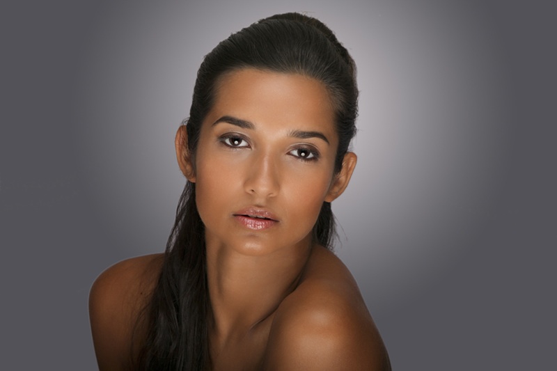 Female model photo shoot of Lavish Pink Makeup 