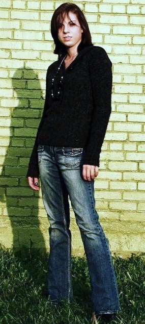 Female model photo shoot of steph Jean 