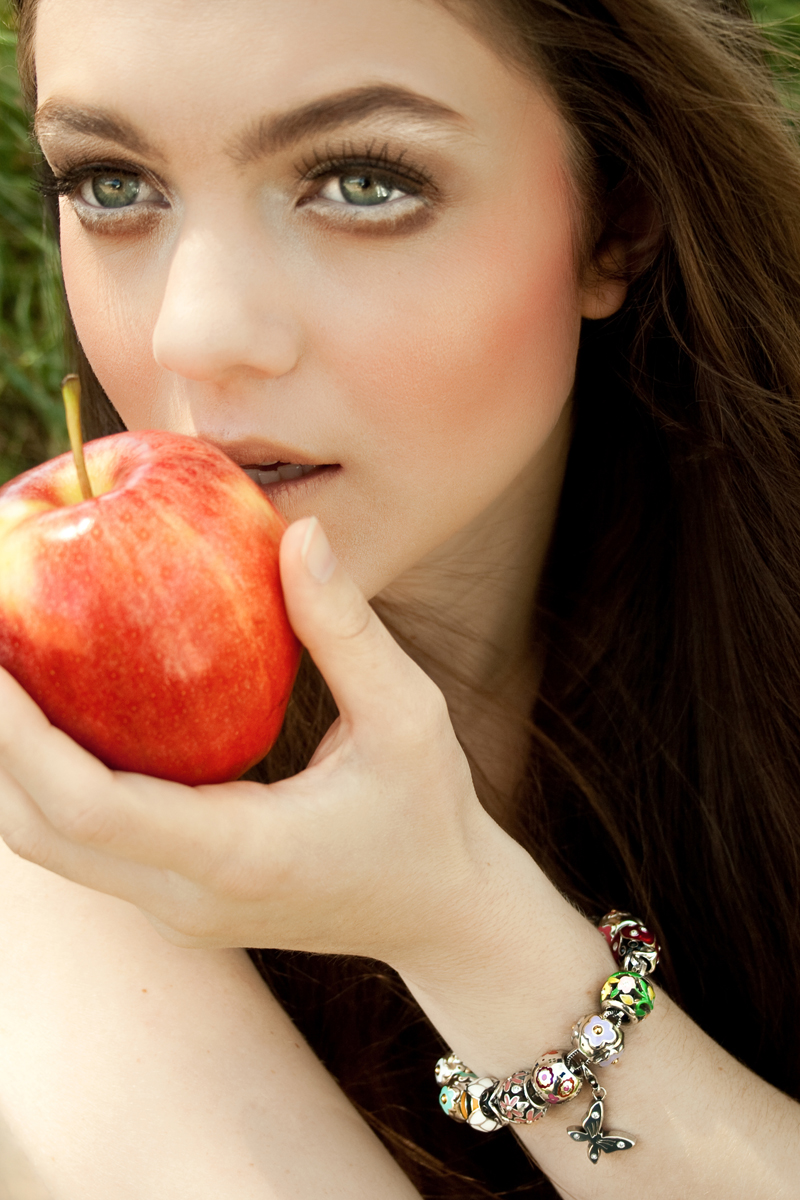 Female model photo shoot of Ruby Alvarado, makeup by andrea rangel