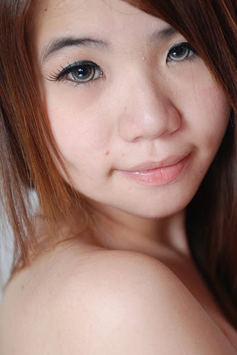 Female model photo shoot of Yuky Tay