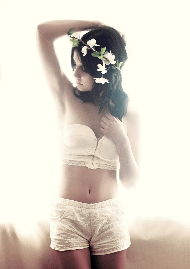 Female model photo shoot of alessandra cappelli
