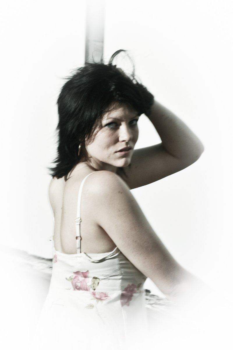 Female model photo shoot of rachel BALLET3