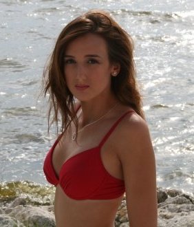 Female model photo shoot of Leah Alexan in Clearwater