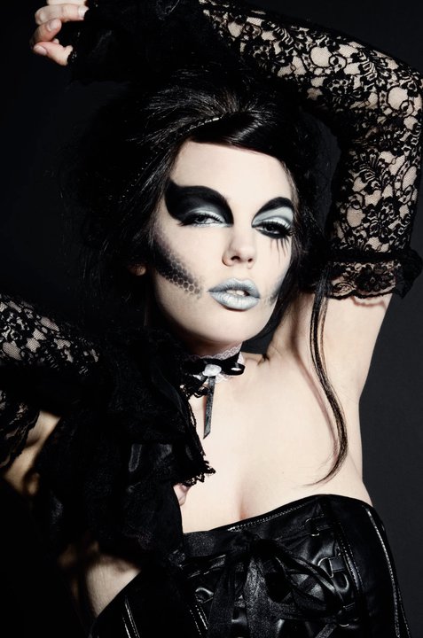 Female model photo shoot of Ren Kitsune by kirstylegg in Dundee, makeup by DanielleFyvieMUA