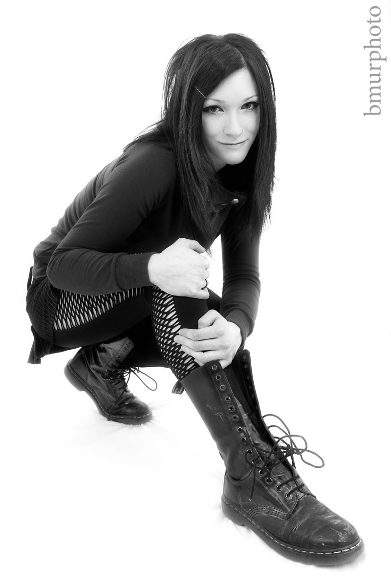 Female model photo shoot of Claire Droidz by bmurphoto