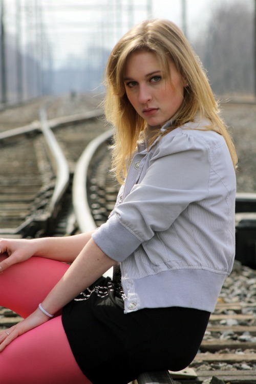 Female model photo shoot of Erikarose 