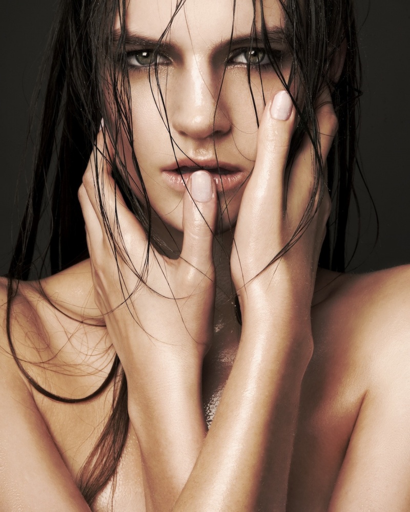 Female model photo shoot of Bethany Alderson
