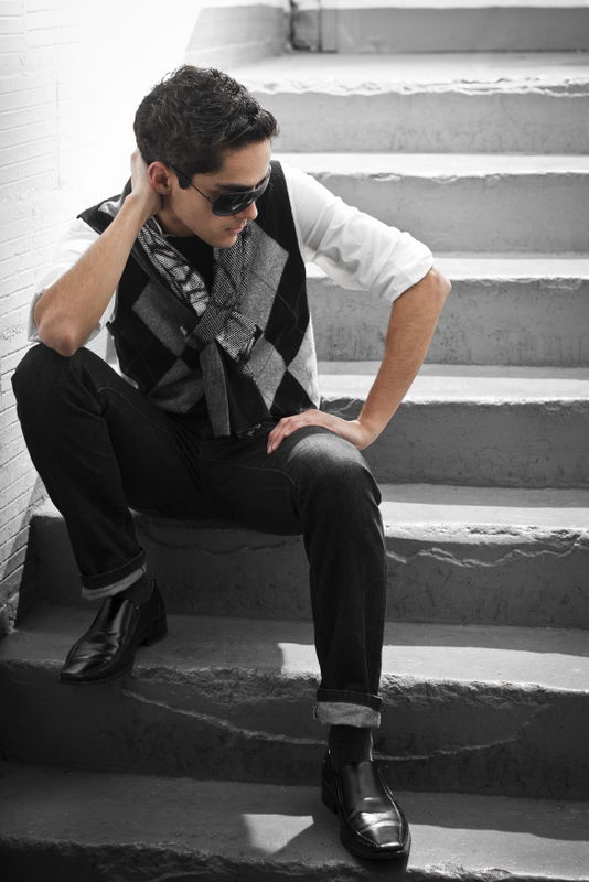 Male model photo shoot of T Rtiz