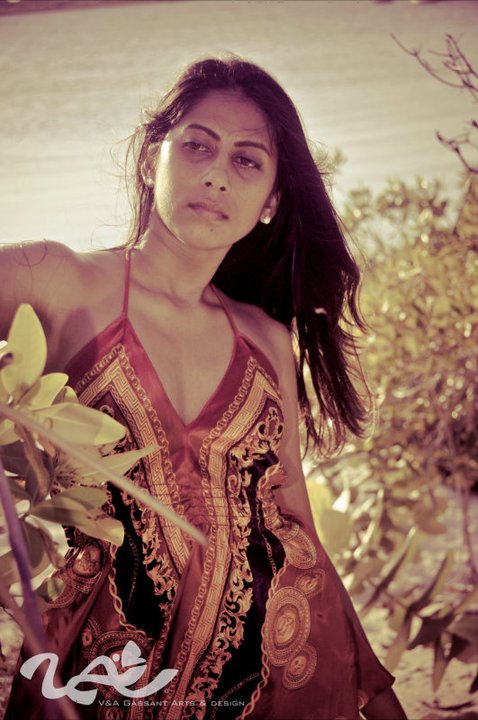 Female model photo shoot of ReenaRekha in Aruba