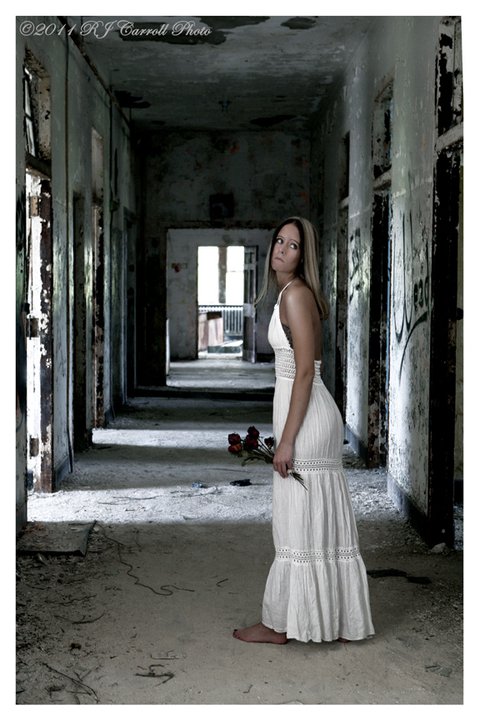 Female model photo shoot of AlisonElizabeth by rjcarroll
