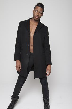 Male model photo shoot of Shaun White