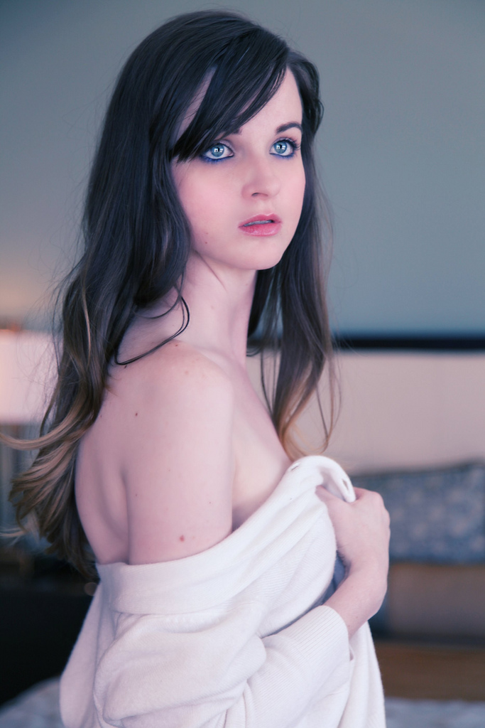 Female model photo shoot of Rebecca Ann.