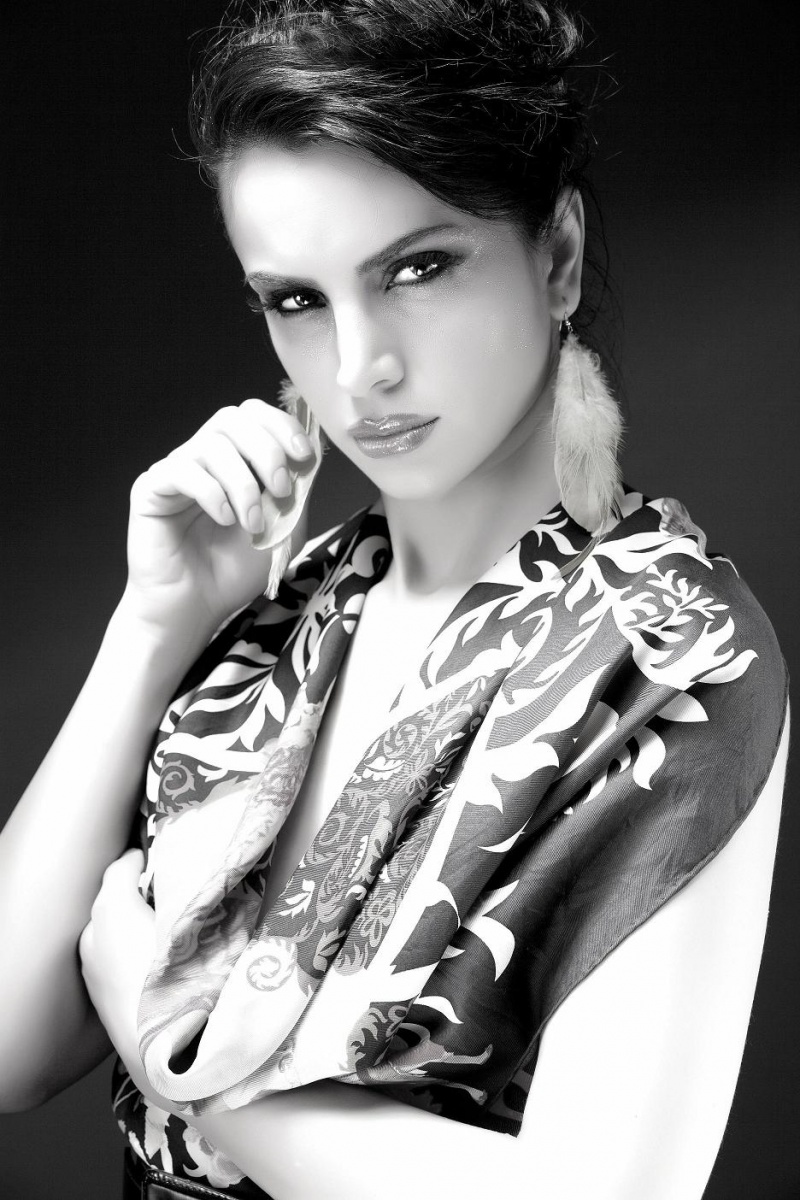 Female model photo shoot of sahar p