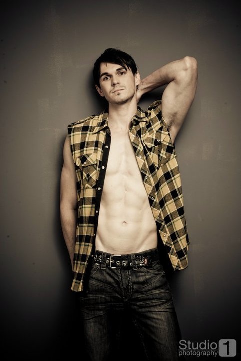 Male model photo shoot of Estevan Friaca