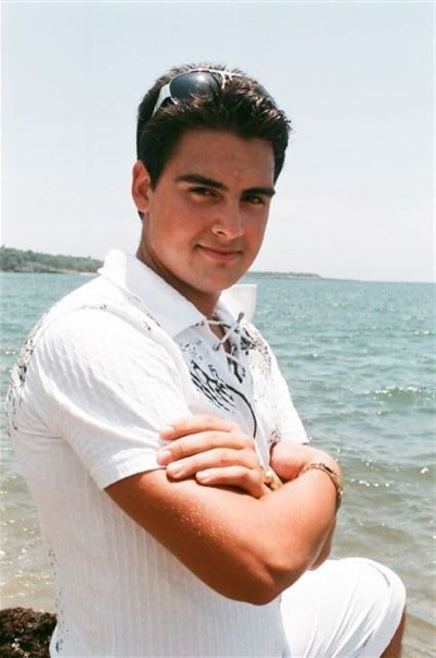 Male model photo shoot of Olivier Gonzalez