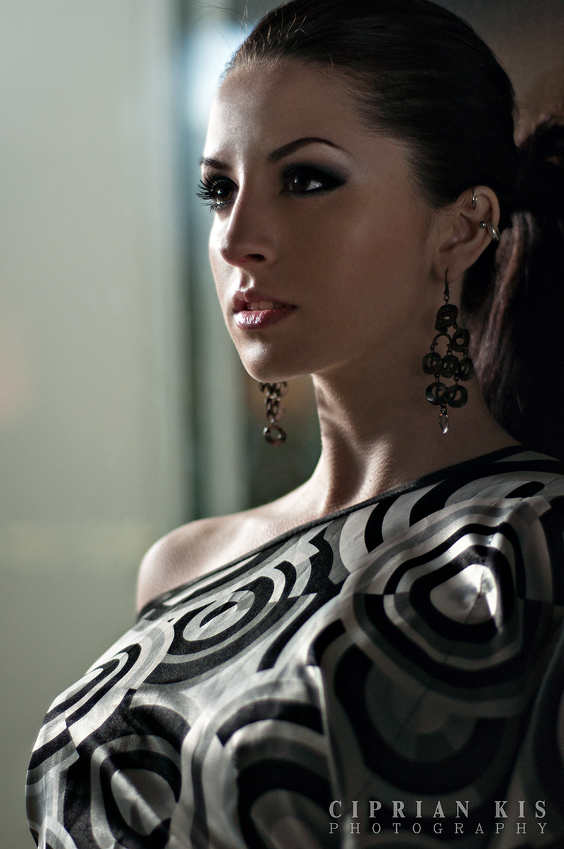 Female model photo shoot of Maria Vintila