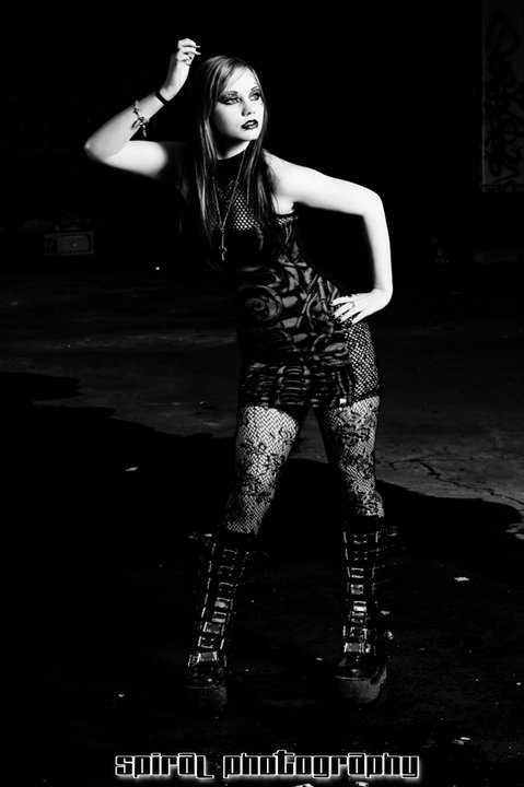 Female model photo shoot of VioletMorphine