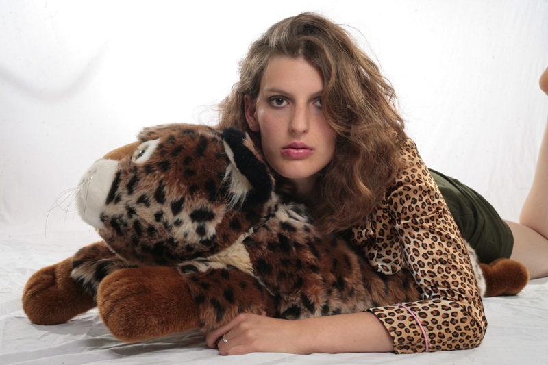Female model photo shoot of Alanna Tull by ronephoto