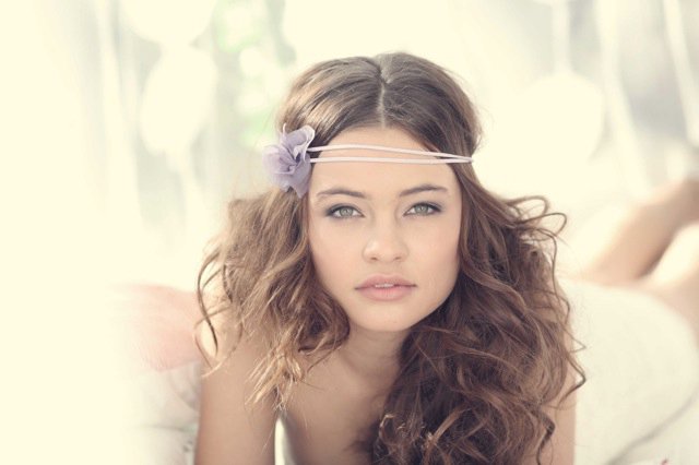Female model photo shoot of Minx Makeup