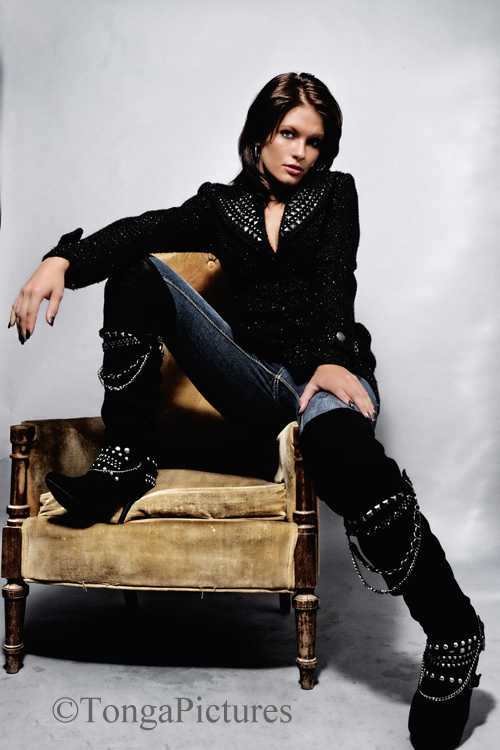 Female model photo shoot of Jes Bez