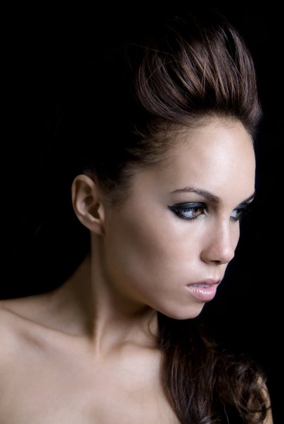 Female model photo shoot of Danielle Iz