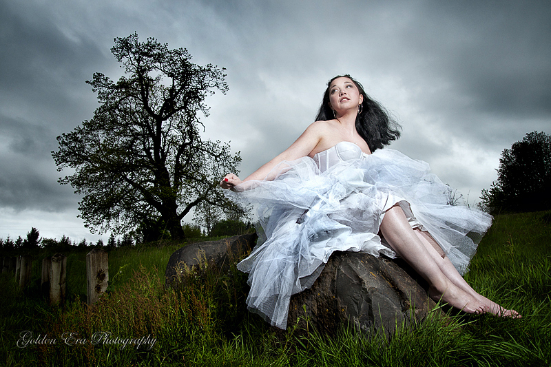 Female model photo shoot of Dahlia Calor by Ren Murray