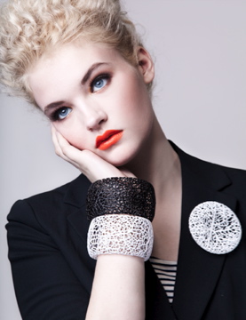 Female model photo shoot of Jeni Teran- Makeup