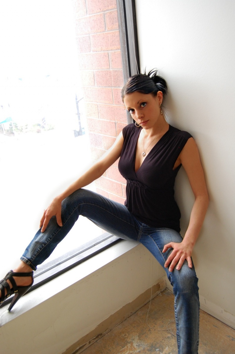 Female model photo shoot of Christy Bawden